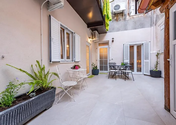 Апартаменты Angulus *