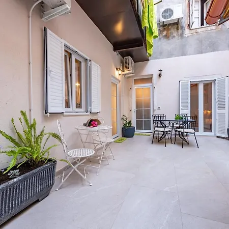 Apartment Angulus *